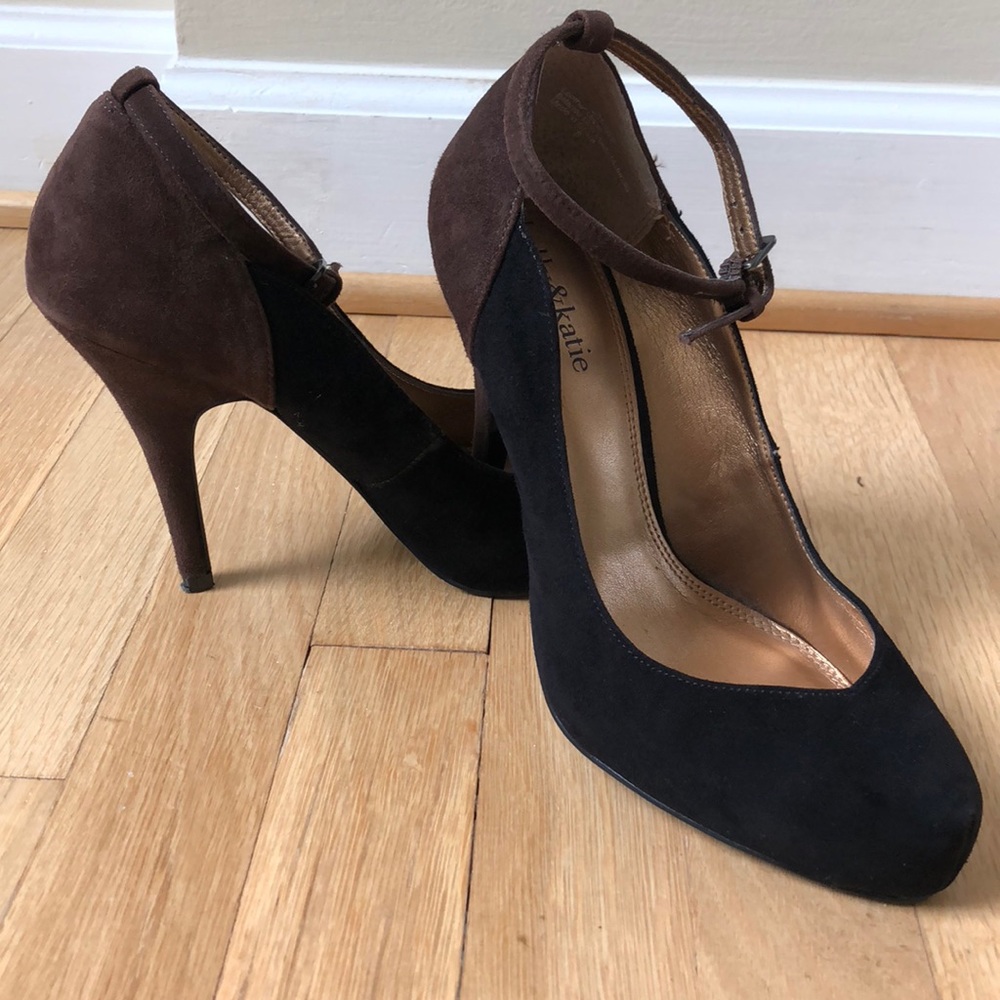 Brown and black velvet pumps